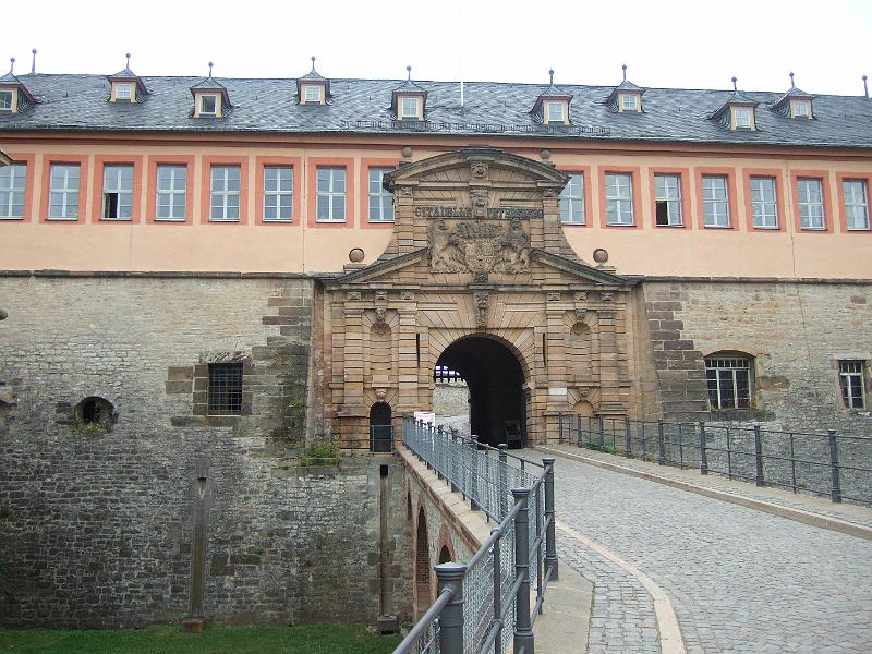 2009-08- (359).JPG - Eingang zur Zitadelle aus dem 17. Jahrhundert